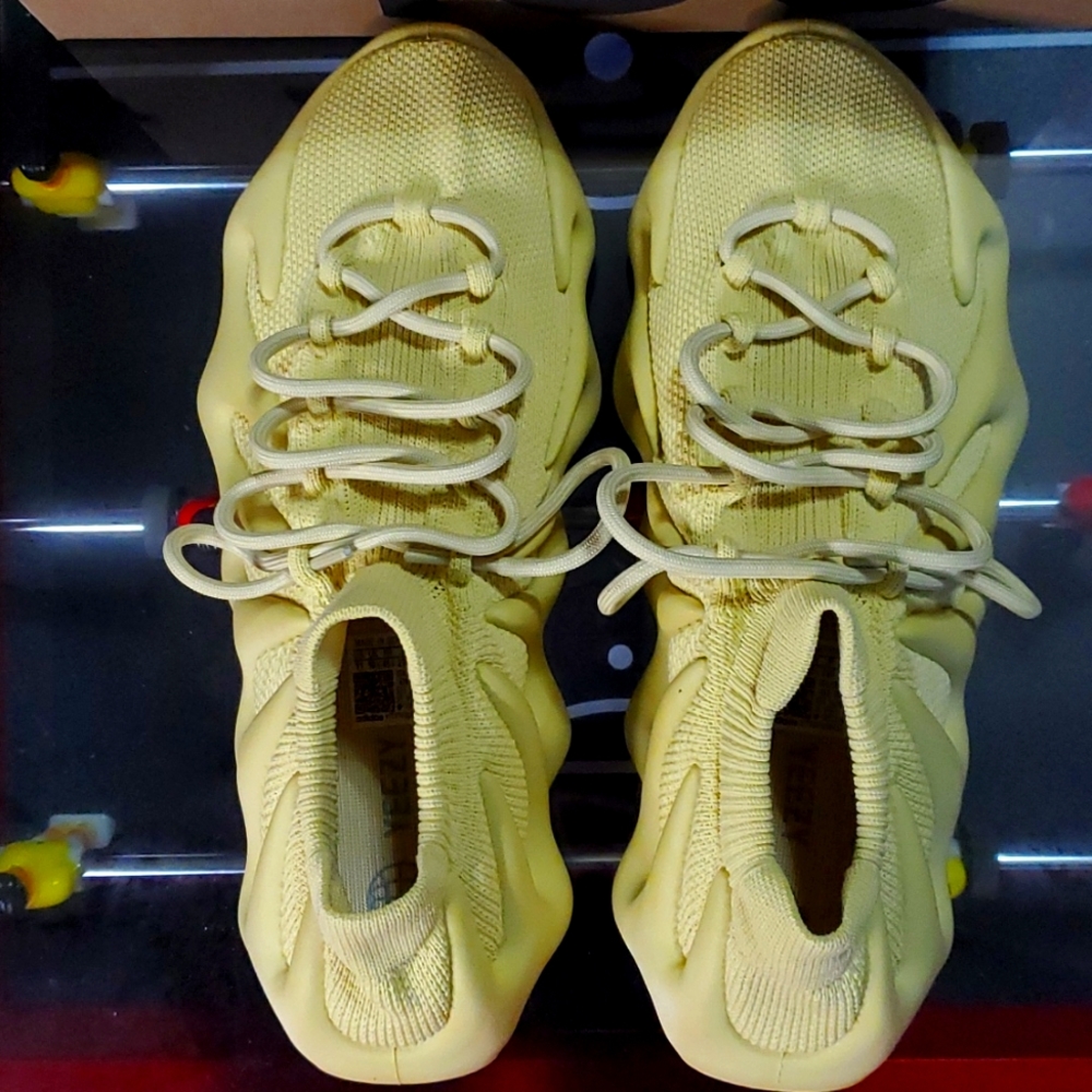 Yeezy 450 - Picture 6 of 11